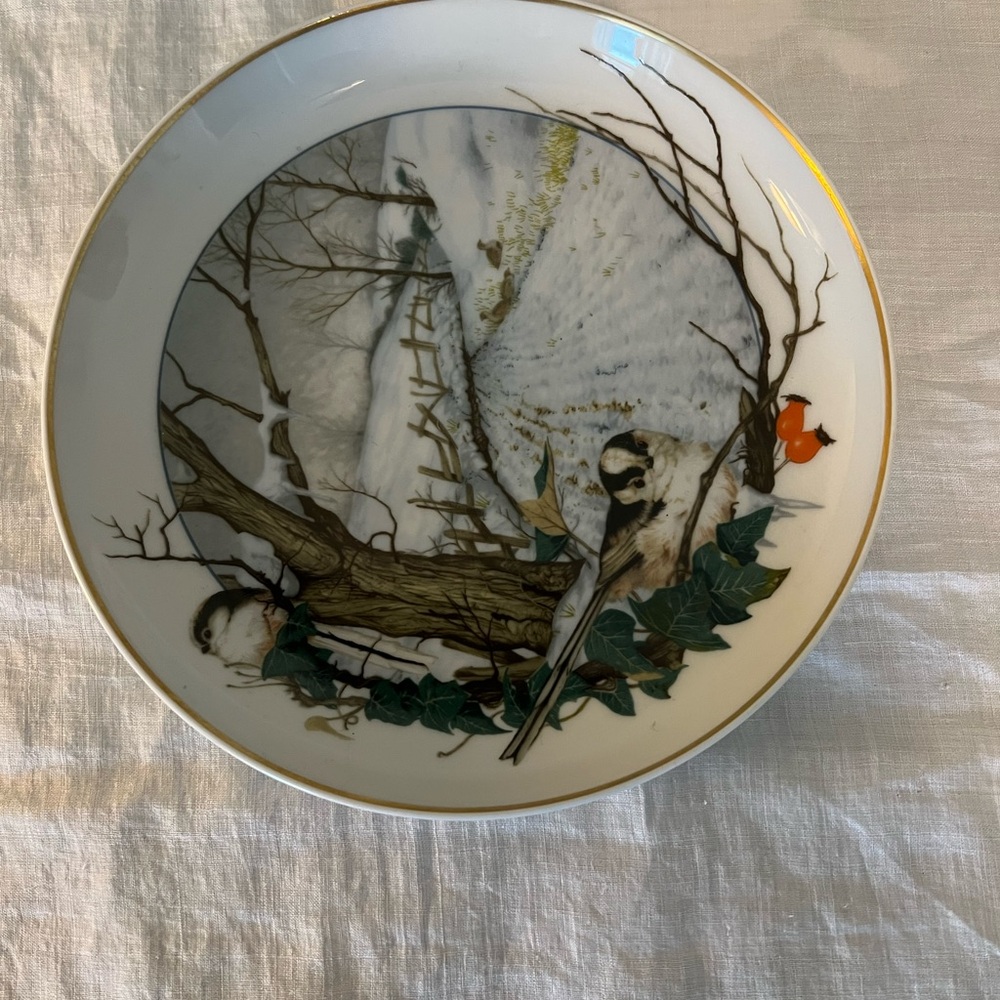 Schmann Arzberg decorative plate Ways of Life February Long Tailed Tit Edition
